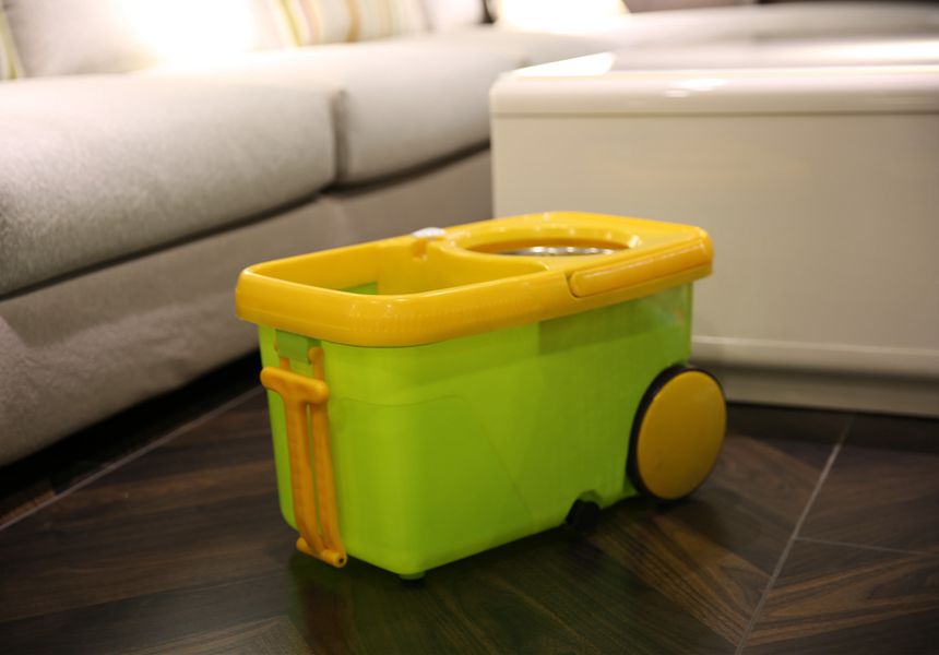 KXY-FTX 360 spin mop with wheels