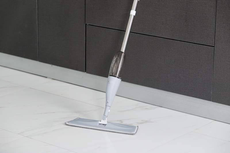 A black technology mop that can spray water! Does not bend over or dirty hands, drags a complete home in 5 minutes! It only costs xx yuan?