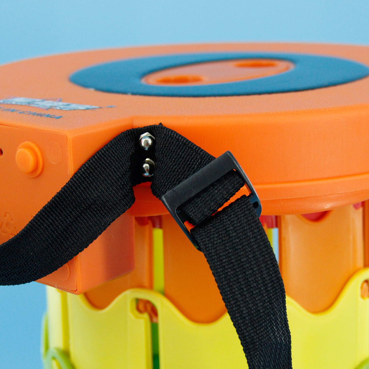 The portable rainbow stool can be directly charged by solar energy, and it also comes with a Bluetooth speaker!