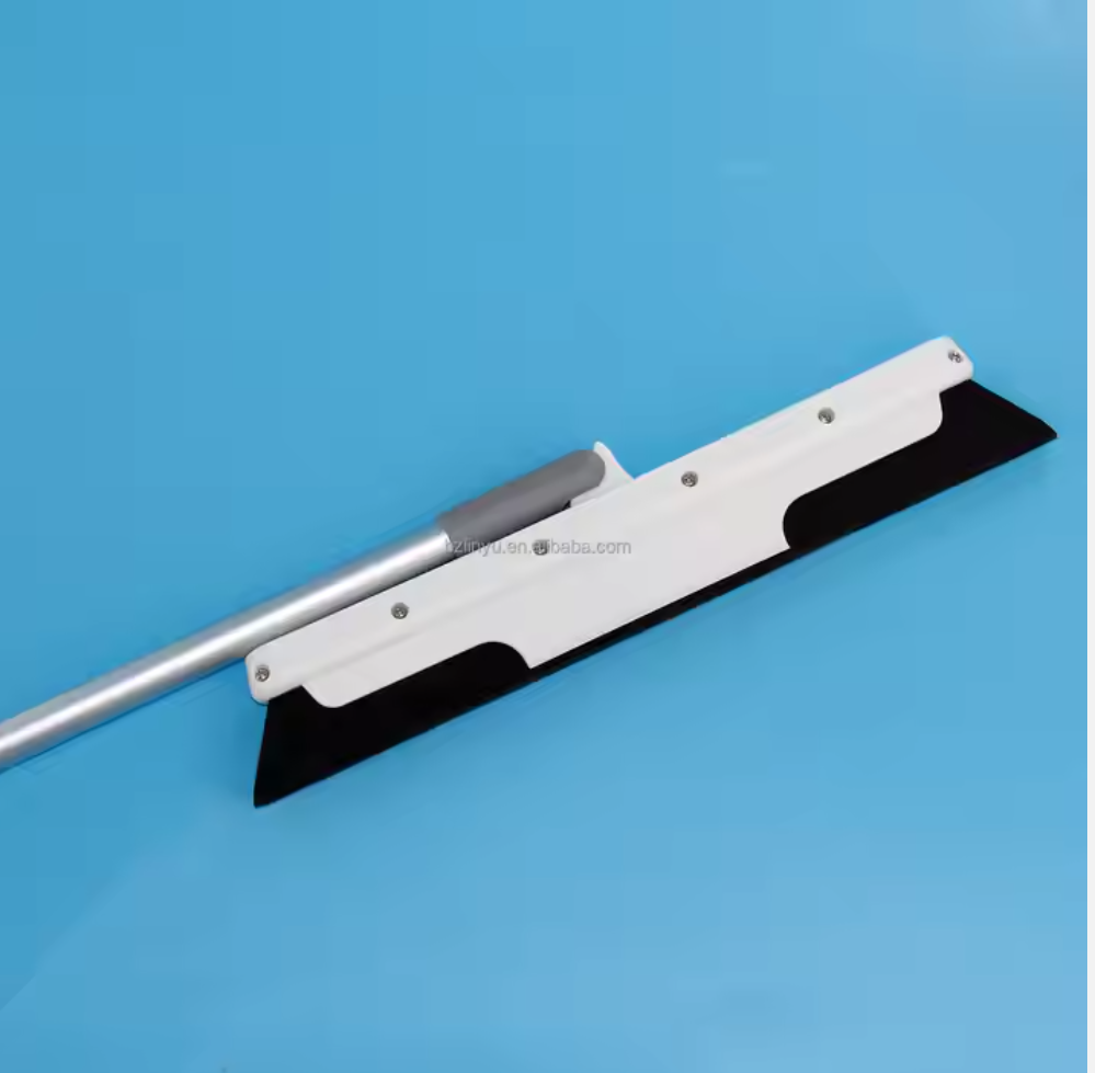 Indoor Cleaning Soft PP Broomstick with Plastic Handle and Soft Bristles Steel Broomhead